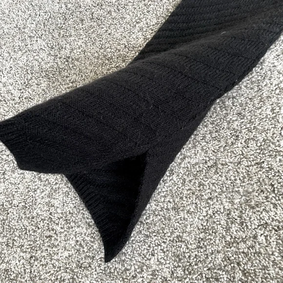 Knitted Sweater - Picture 3 of 3